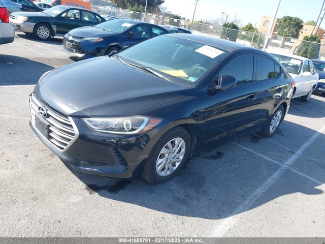 Hyundai ELANTRA SE 2017 5NPD74LF1HH102197 Image 2