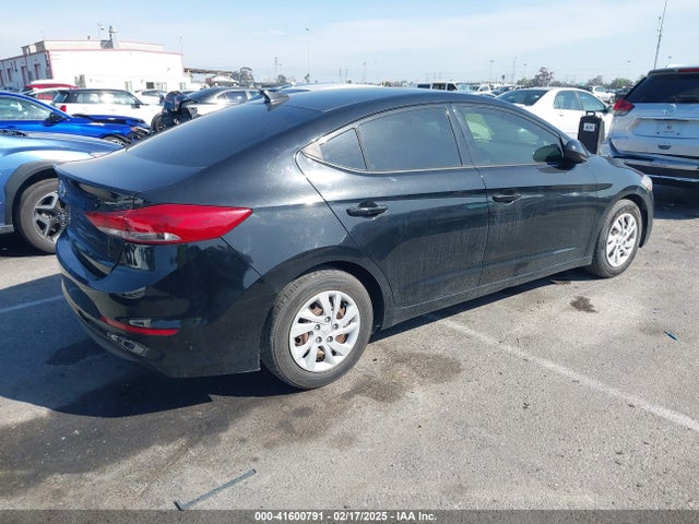 Hyundai ELANTRA SE 2017 5NPD74LF1HH102197 Image 4