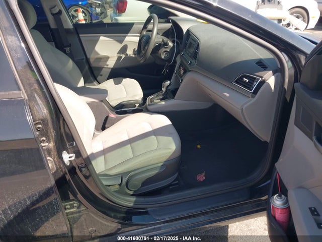 Hyundai ELANTRA SE 2017 5NPD74LF1HH102197 Image 5