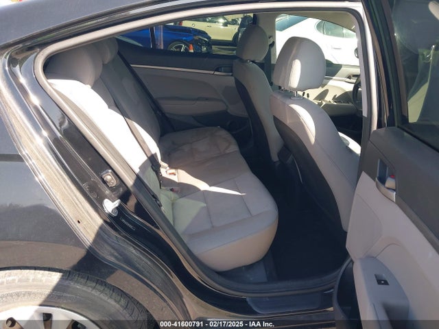 Hyundai ELANTRA SE 2017 5NPD74LF1HH102197 Image 8