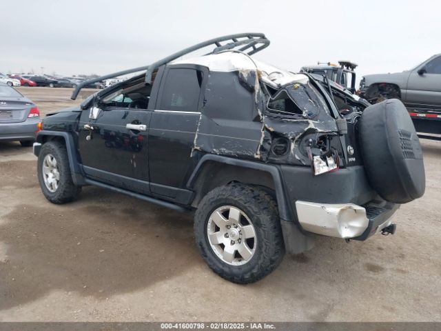 2007 TOYOTA FJ CRUISER JTEBU11F270006622 Photo 2