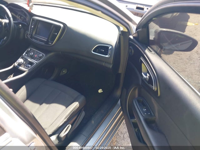 Chrysler 200 Limited 2016 1C3CCCAB7GN134043 Image 5