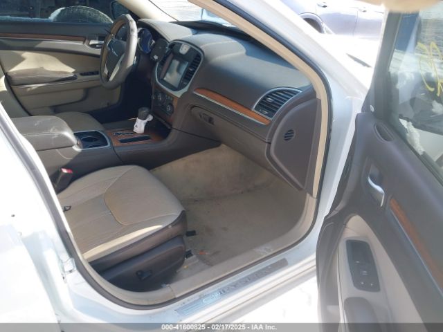 2012 CHRYSLER 300C 2C3CCAPT5CH253894 Photo 4