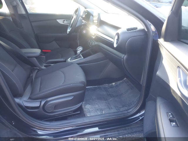 3KPF24AD3PE519476 KIA Forte Lxs
