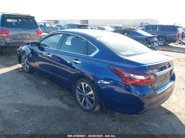 1N4AL3AP3HC137586 Nissan 2017