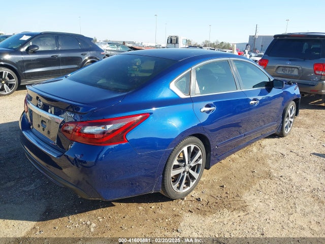 1N4AL3AP3HC137586 Nissan 2017