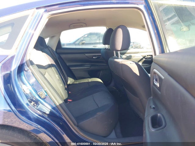 1N4AL3AP3HC137586 Nissan 2017