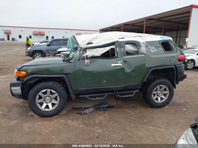 JTEBU4BF4EK189989 Toyota FJ Cruiser