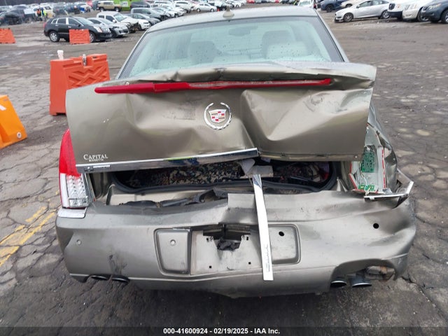 2011 CADILLAC DTS 1G6KH5E62BU102569 Photo 5