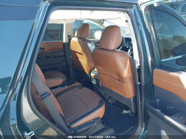 5N1DR3DH1RC223387 Nissan Pathfinder Platinum Fwd