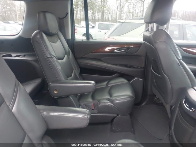 2019 CADILLAC ESCALADE ESV 1GYS4HKJ0KR276995 Photo 7