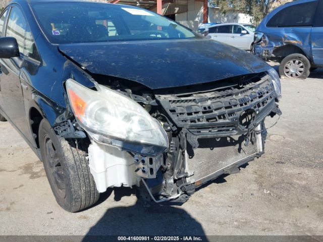 JTDKN3DU8E1755309 Toyota Prius Four