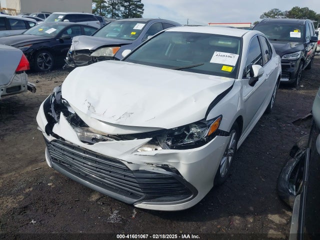 4T1C11AK9MU581752 Toyota CAMRY LE