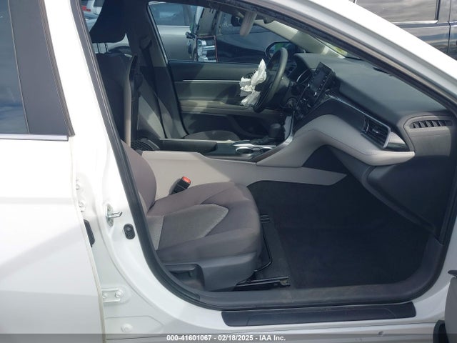 4T1C11AK9MU581752 Toyota CAMRY LE