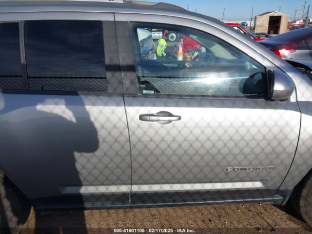 1C4NJCEA1GD773763 Jeep Compass Latitude