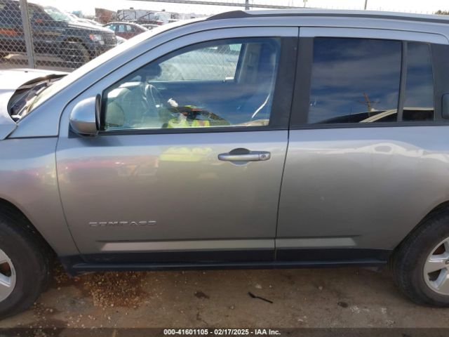 1C4NJCEA1GD773763 Jeep Compass Latitude