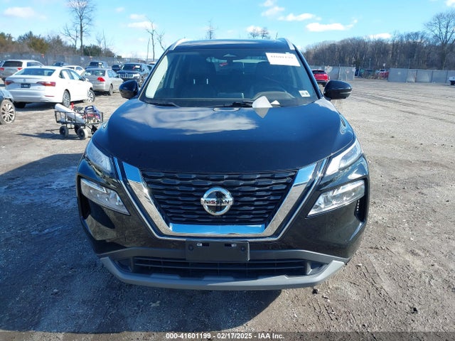 JN8AT3BBXMW235699 Nissan Rogue Sv Intelligent Awd