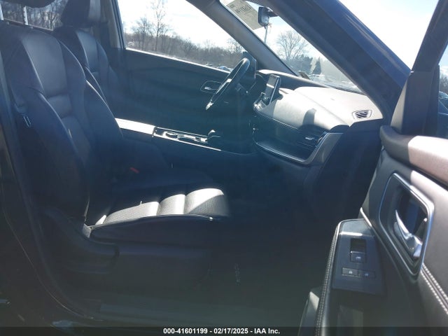JN8AT3BBXMW235699 Nissan Rogue Sv Intelligent Awd
