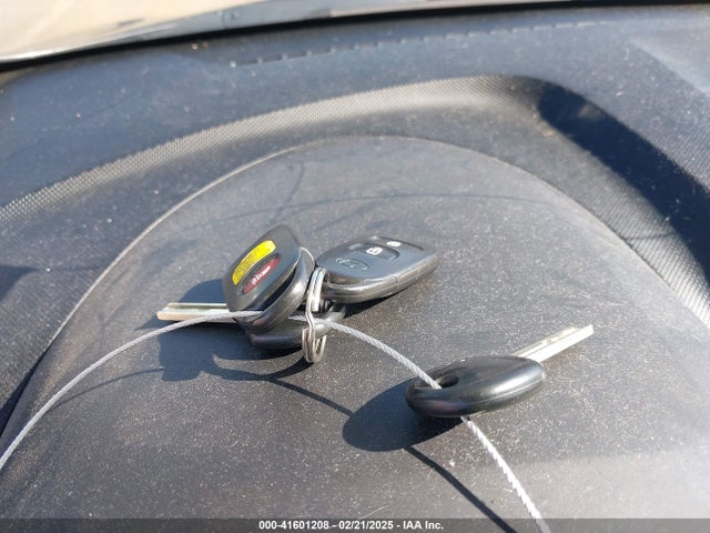 KMHCT5AEXHU345127 Hyundai ACCENT SE