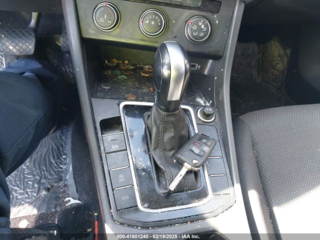 3VWC57BUXKM254559 Volkswagen Jetta 1.4t R-line/1.4t S/1.4t Se