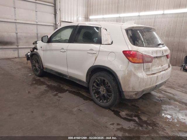 2017 MITSUBISHI OUTLANDER SPORT JA4AR3AU3HZ070123 Photo 2
