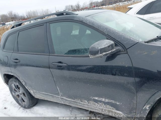 1C4PJMDB6GW331557 Jeep Cherokee High Altitude