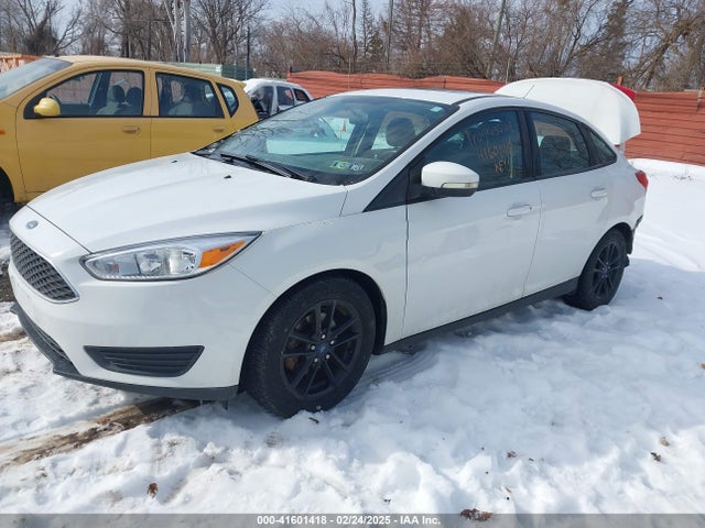 Ford FOCUS SE 2015 1FADP3F21FL312736 Image 2