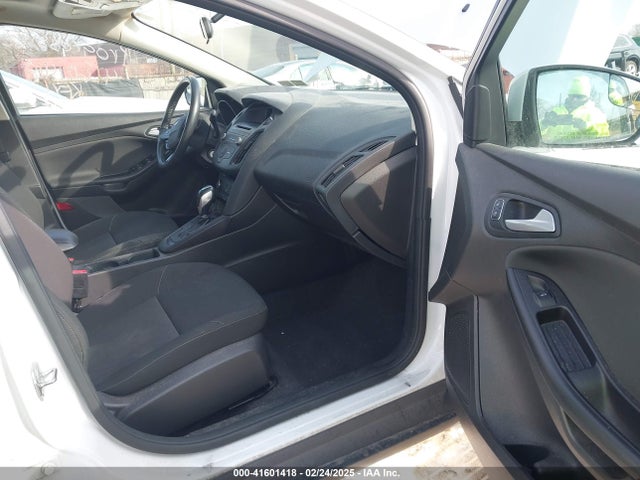 Ford FOCUS SE 2015 1FADP3F21FL312736 Image 5
