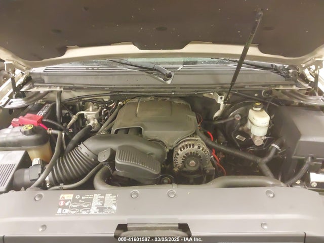 1GNSCBE0XER189402 Chevrolet Tahoe Lt