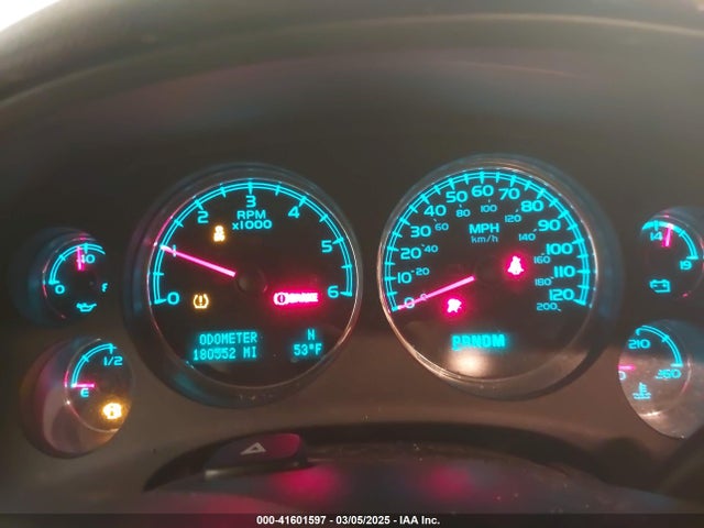 1GNSCBE0XER189402 Chevrolet Tahoe Lt