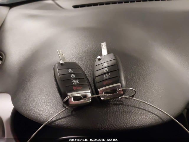 3KPA24AB0JE085162 KIA RIO S