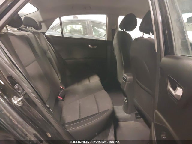 3KPA24AB0JE085162 KIA RIO S