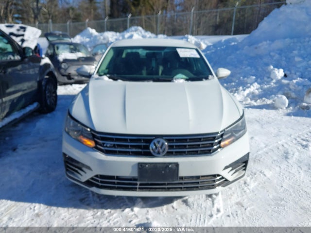 1VWDT7A34HC058825 Volkswagen Passat 1.8t R-line