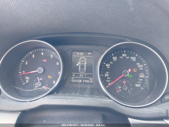 1VWDT7A34HC058825 Volkswagen Passat 1.8t R-line