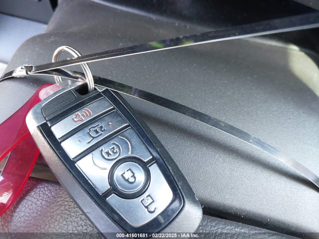1FMJU1HT3KEA12044 Ford Expedition Xlt