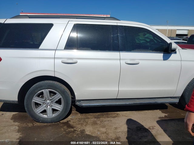 1FMJU1HT3KEA12044 Ford Expedition Xlt