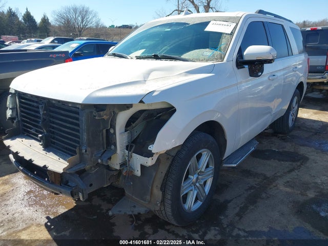 1FMJU1HT3KEA12044 Ford Expedition Xlt