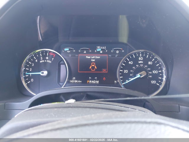 1FMJU1HT3KEA12044 Ford Expedition Xlt