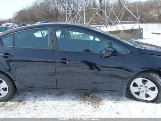 3KPFK4A79HE120762 KIA FORTE LX