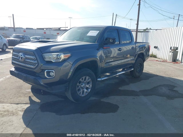 Toyota Tacoma Sr5 V6 2016 3TMAZ5CN8GM018008 Image 2