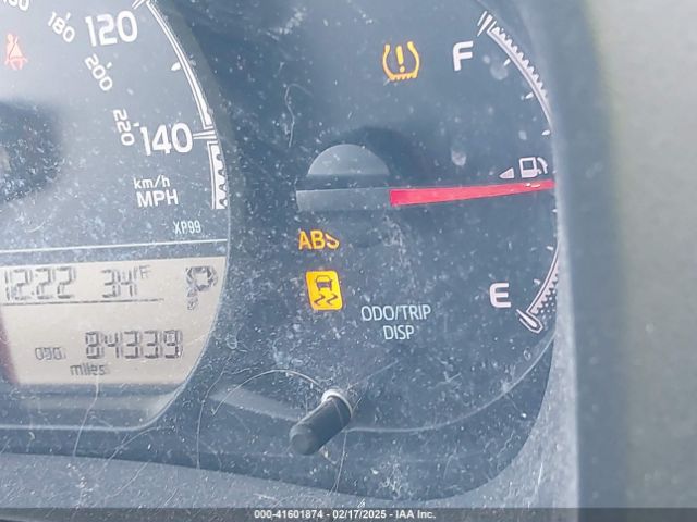 VNKJTUD34FA055116 Toyota YARIS LE