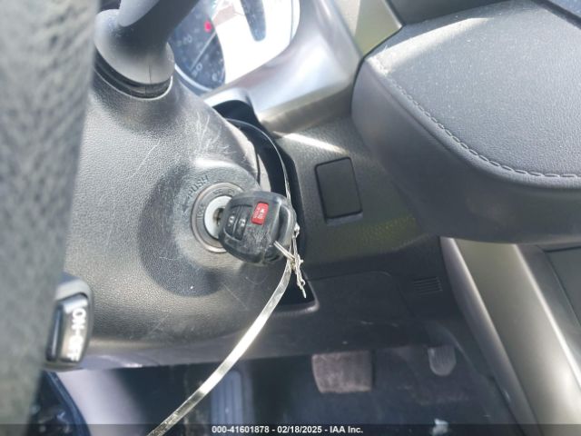 JTMBFREV6HJ169686 Toyota RAV4 LE