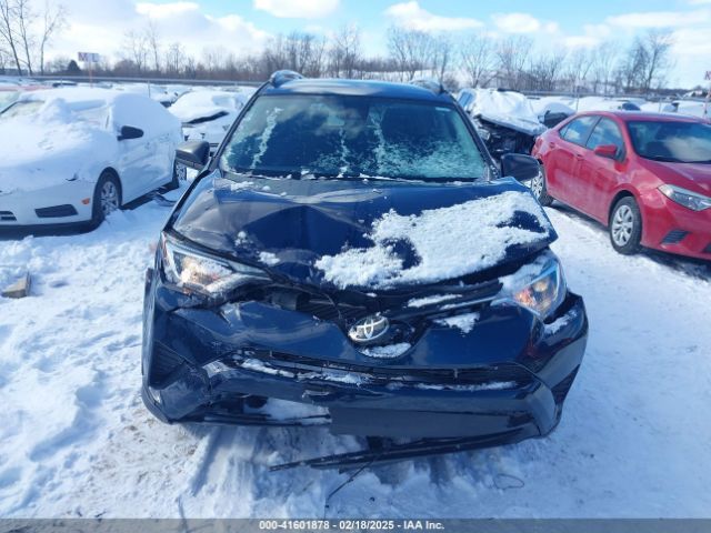 JTMBFREV6HJ169686 Toyota RAV4 LE
