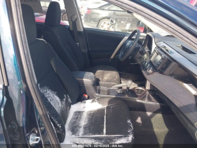 JTMBFREV6HJ169686 Toyota RAV4 LE