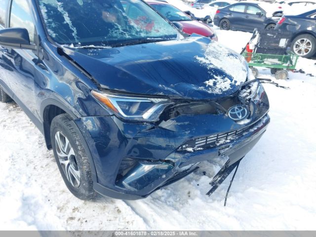 JTMBFREV6HJ169686 Toyota RAV4 LE