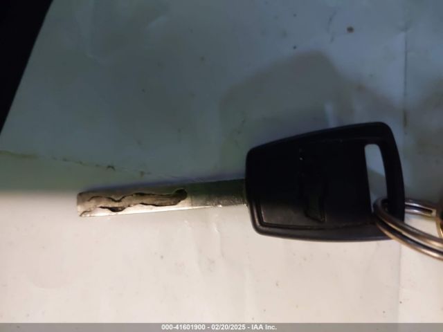 1GCVKREC0EZ130211 Chevrolet Silverado 1500 1lt