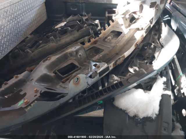 1GCVKREC0EZ130211 Chevrolet Silverado 1500 1lt