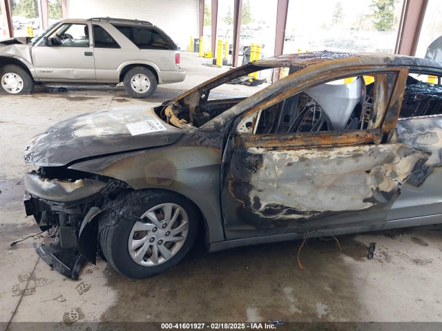 Hyundai ELANTRA SE 2017 KMHD74LF7HU395444 Image 6