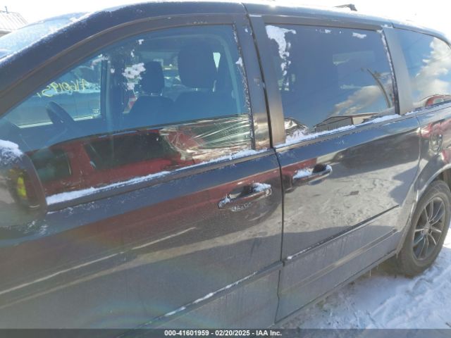 2C4RDGCG0ER321451 Dodge Grand Caravan Sxt