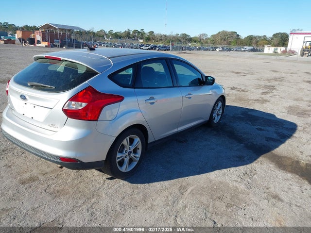 Ford FOCUS SE 2014 1FADP3K24EL447259 Image 4